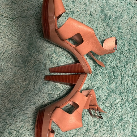 MK heels size 9 - Picture 4 of 5
